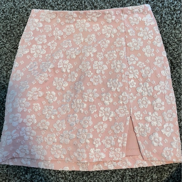 wild fable Dresses & Skirts - Wild Fable Pink Floral Mini Skirt